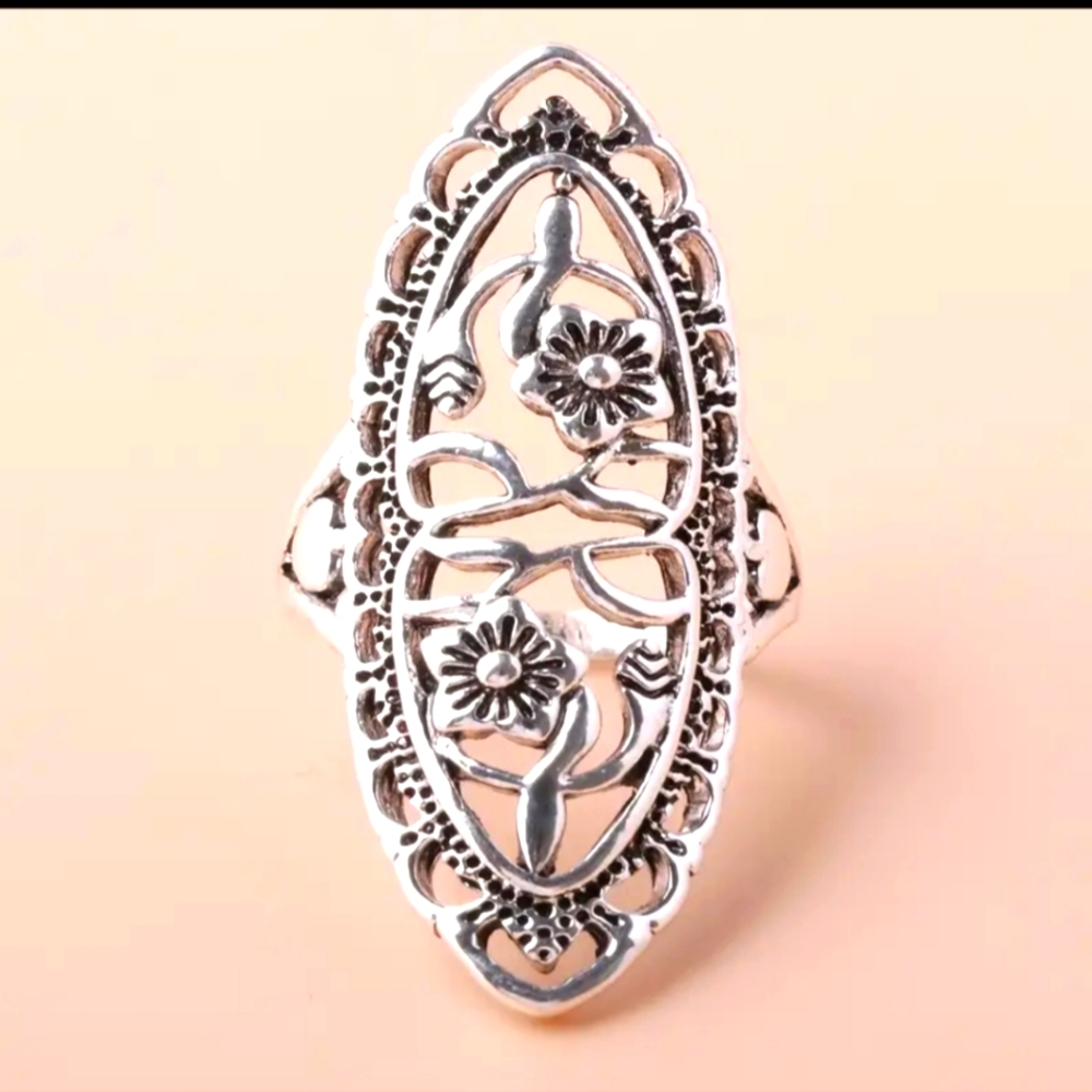 All over flower ring